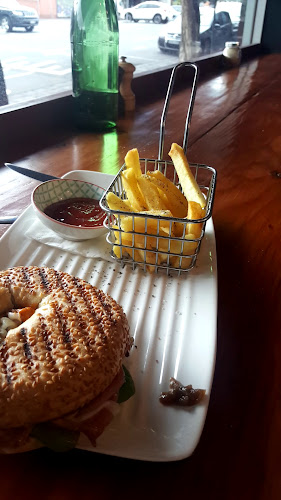 Opinii despre Ample Cafe & Bar în North Melbourne - Hospitality and gastronomy