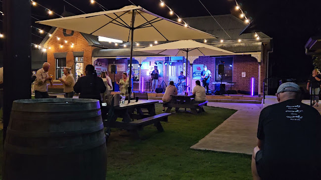 Moonan Flat Pub - Sydney