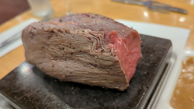 Opinii despre Hibernian Hotel Bendigo în Golden Square - Hospitality and gastronomy