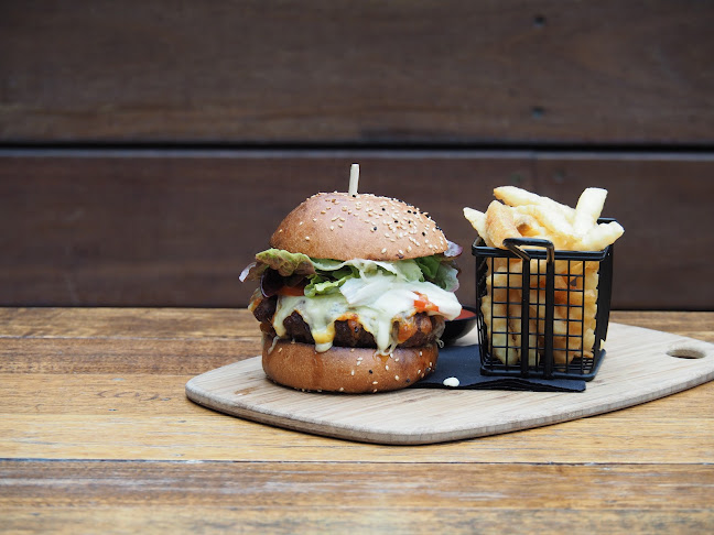 Arcadia Hotel - South Yarra