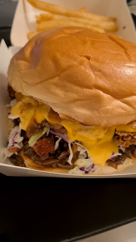 Super Combo Burgers - Bowen Hills