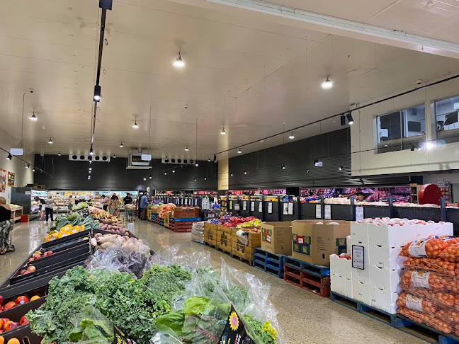 Arnold’s Fruit Market