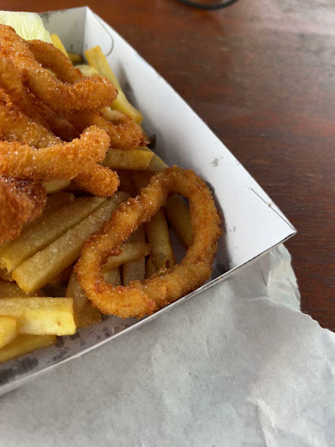 Opinii despre Peters Fish Market în Main Beach - Hospitality and gastronomy