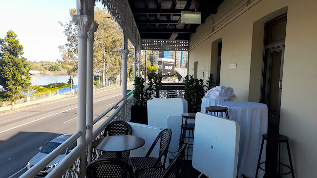 543 Coronation Dr, Toowong QLD 4066