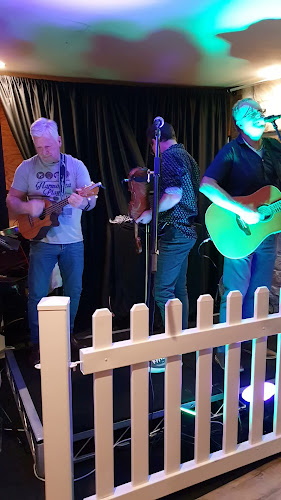 Mano's Tedder Avenue