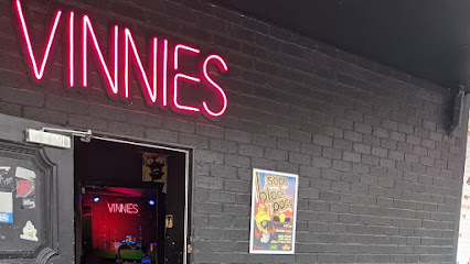 VINNIES DIVE BAR