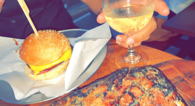 Opinii despre Ribs & Burgers The Rocks în The Rocks - Hospitality and gastronomy