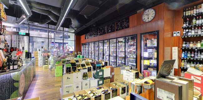 Skyring Terrace, Newstead QLD 4006