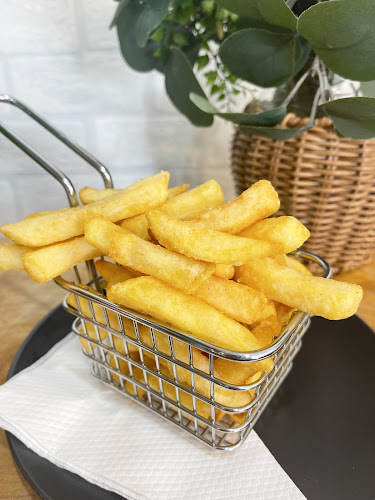 Comentarii opinii despre Triple A's Tea Albany