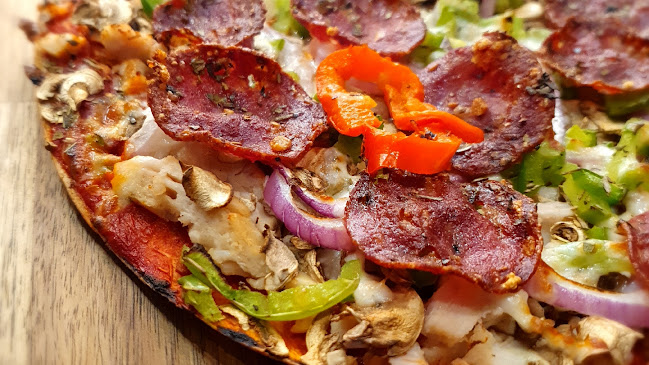 Opinii despre Roza’s Kitchen - Pizza, Burgers, Pasta în Southbank - Hospitality and gastronomy