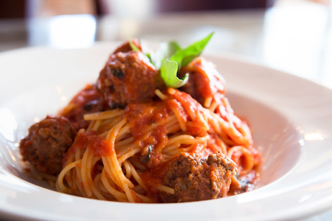 Macchiato Wood Fire Pizza and Coffee Roasters - Hospitality and gastronomy