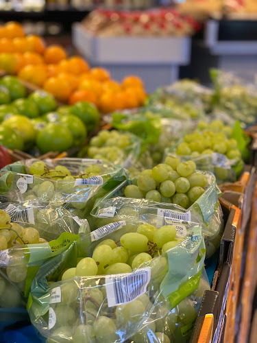 Mick's Fruit Market - Hospitality and gastronomy