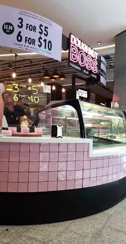 Pacific fair shopping centre, Hooker Blvd, Broadbeach QLD 4230