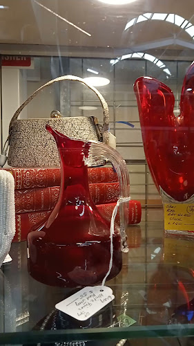 114 Bellarine Hwy, Newcomb VIC 3219