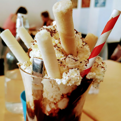 Comentarii opinii despre Country Coffee