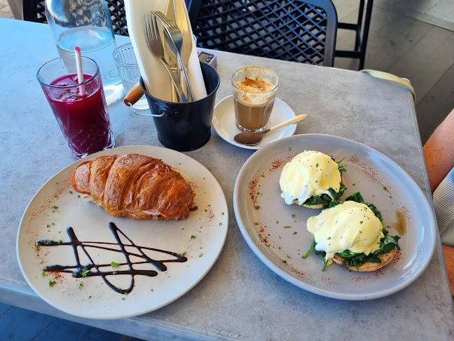 Shop 10/50 Esplanade, Christies Beach SA 5165