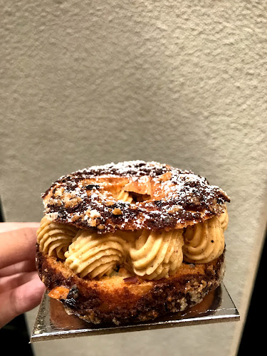 Lorraine's Patisserie - Hospitality and gastronomy