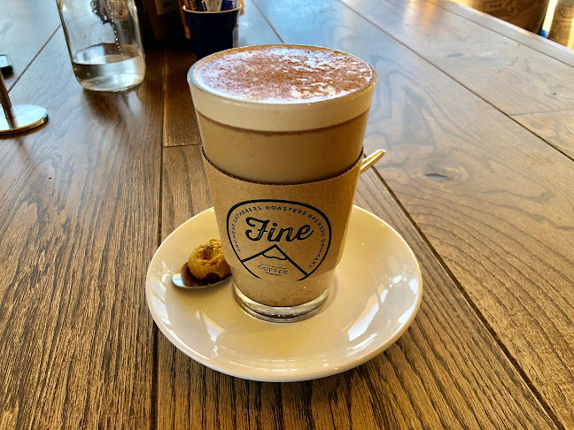 Opinii despre Jamaica Blue The Ridge Shopping Centre în Kearneys Spring - Hospitality and gastronomy