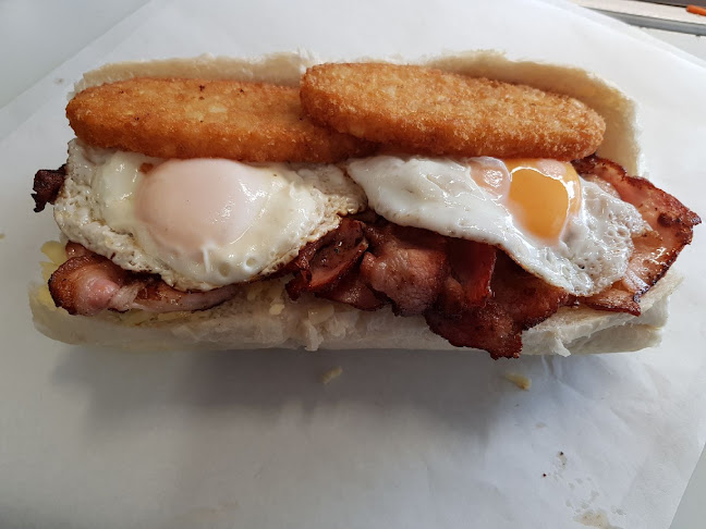 34 Lake St, Warners Bay NSW 2282