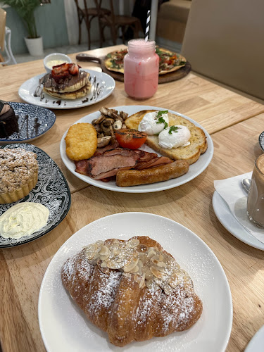 Opinii despre Toscanini's Cafe & European Restaurant & Gelato Bar în Caroline Springs - Hospitality and gastronomy