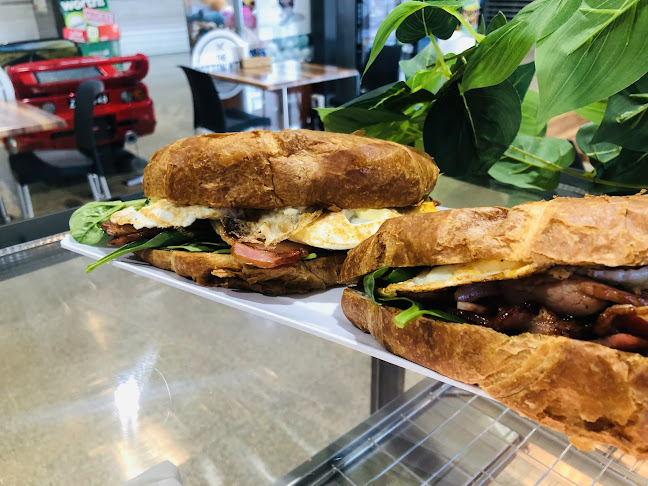 City Centre Plaza, shop 11/100 Goondoon St, Gladstone Central QLD 4680