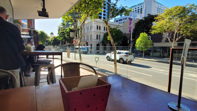 Comentarii opinii despre Raw Energy Brisbane