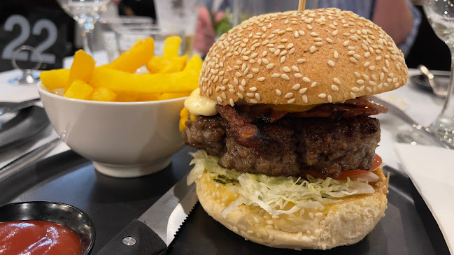 Comentarii opinii despre Emerald Hotel