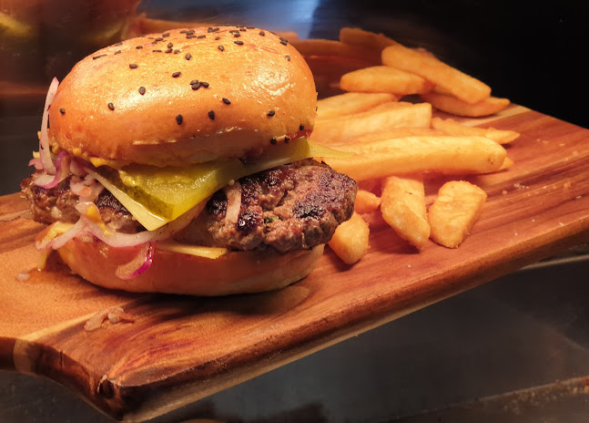 Opinii despre Smokin Grill and Burger Restaurants în Geraldton - Hospitality and gastronomy