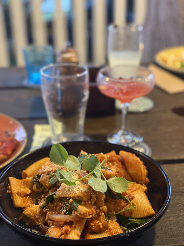 Moonee Beach Hotel - Hospitality and gastronomy