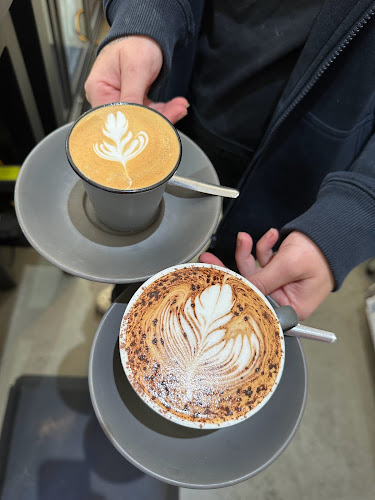 50 Peerless Ave, Mermaid Beach QLD 4218