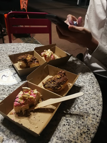 Comentarii opinii despre Main St Market Coffee and Donuts