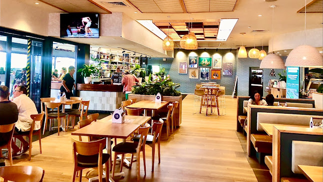 Kawana Waters Hotel - Buddina