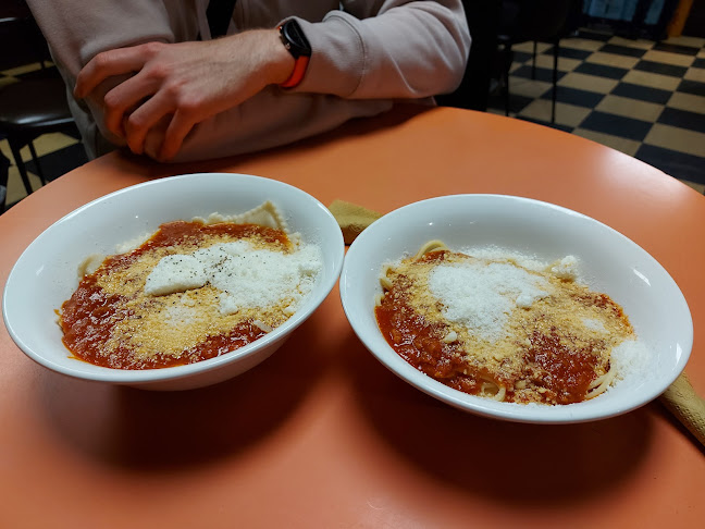 Central Market, Shop 1-2 Central Western Mall, S68/44/60 Gouger St, Adelaide SA 5000