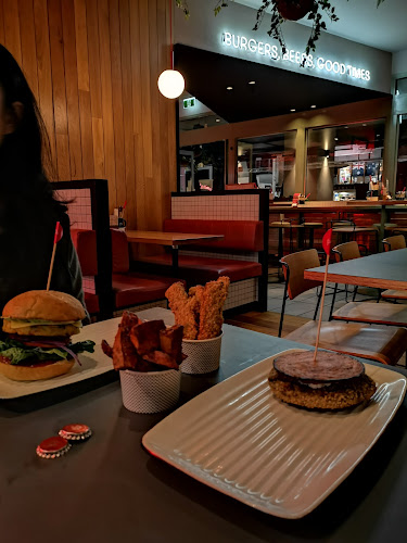 20 Cavill Ave, Surfers Paradise QLD 4217