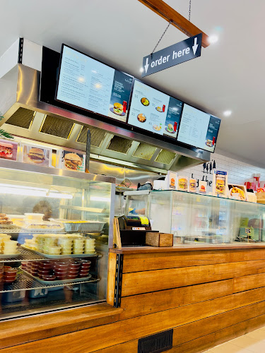 Opinii despre By The Sea Fish n Chips & Burgers în Kiama - Hospitality and gastronomy