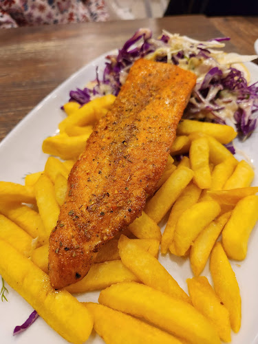 28 Eaton Mall, Oakleigh VIC 3166