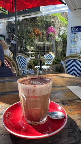 Le Jardin Cafe Restaurant - Main Beach