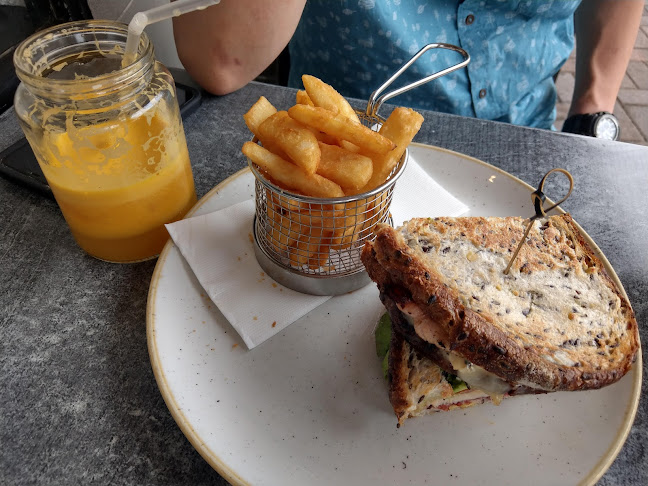 Station Coffee House - Hospitality and gastronomy