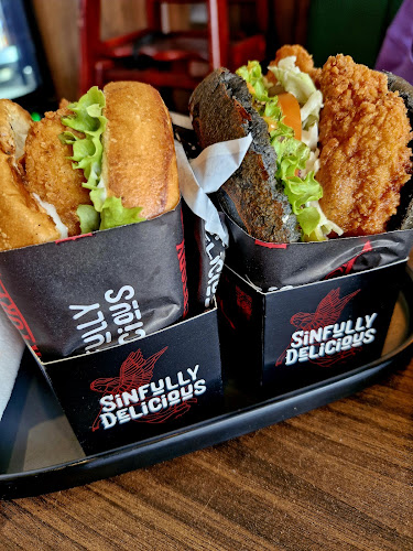 13/15 Lake St, Caroline Springs VIC 3023