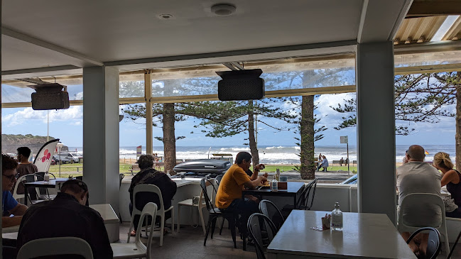 104 Lawrence Hargrave Dr, Austinmer NSW 2515