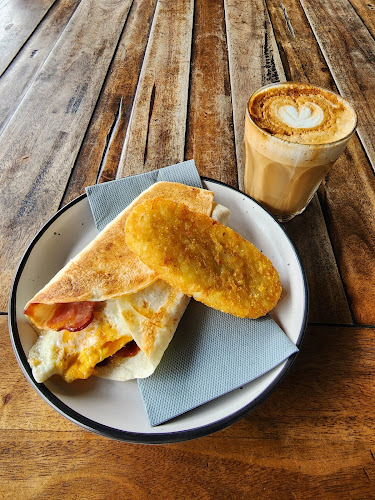 Two Doors Up Cafe & Bar - Fairy Meadow