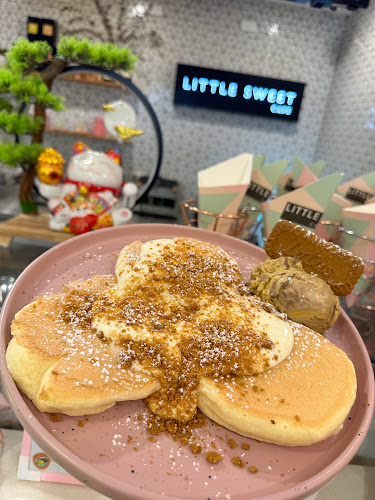 Little Sweet Cafe GC - Surfers Paradise