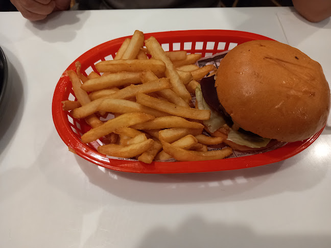 2 Hely St, West Gosford NSW 2250