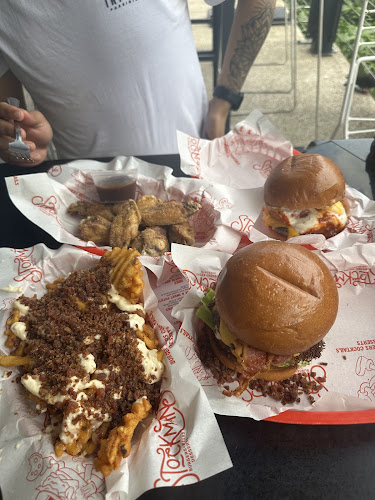 2/23 Howard Ave, Dee Why NSW 2099