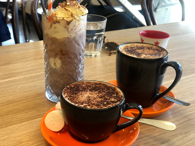 145A E Derwent Hwy, Lindisfarne TAS 7015