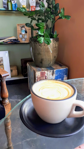 Two Birds Gallery Cafe - Toowoon Bay