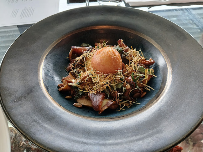 Comentarii opinii despre The Source