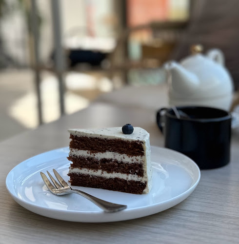 Cake o'clock - Launceston