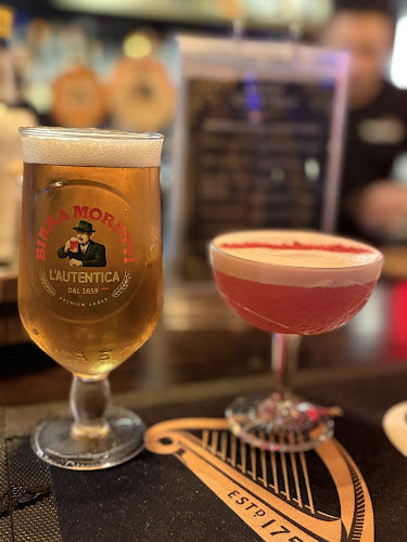 Opinii despre Den Devine Restaurant & Music Hall în Broadbeach - Hospitality and gastronomy