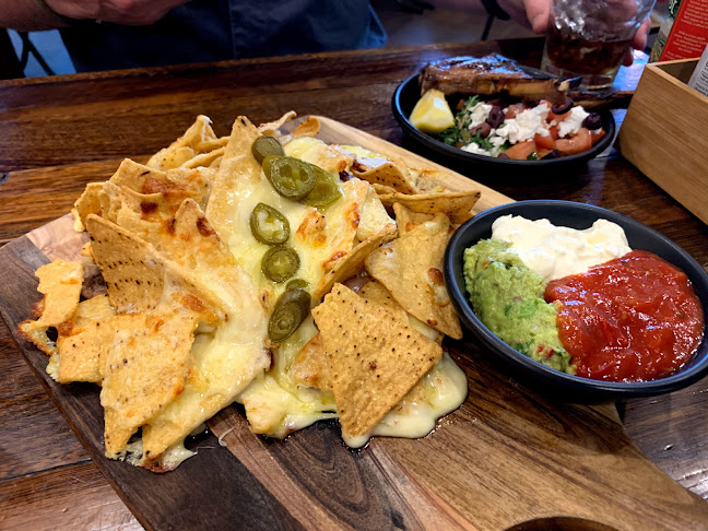 Comentarii opinii despre Epilogue Lounge & Rooftop Bar